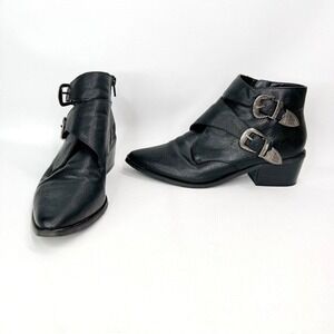 URBAN OUTFITTERS Talia Buckle Ankle Black Boot‎ 10